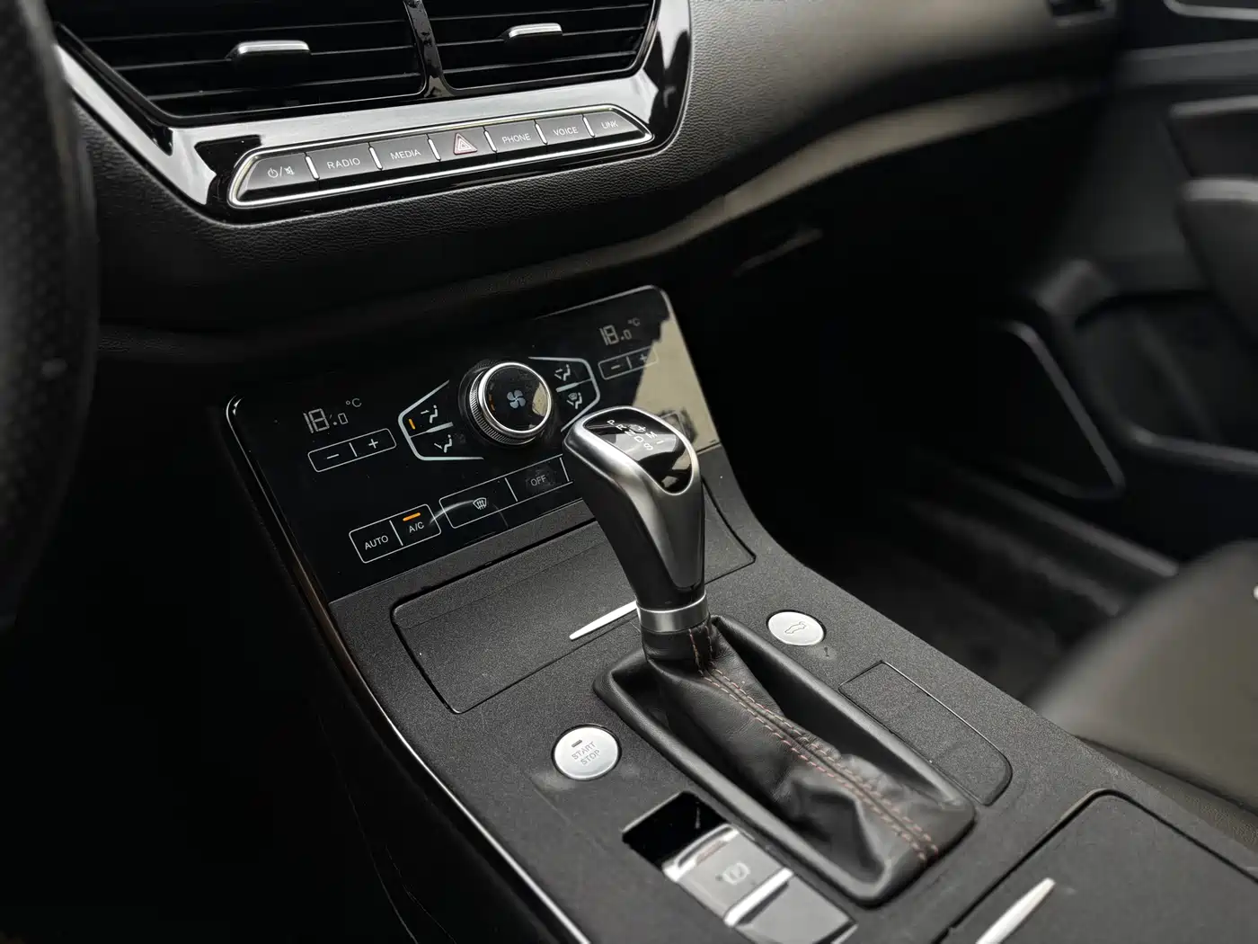 Hongqi H5 2019 30TD Style Edition фото 20