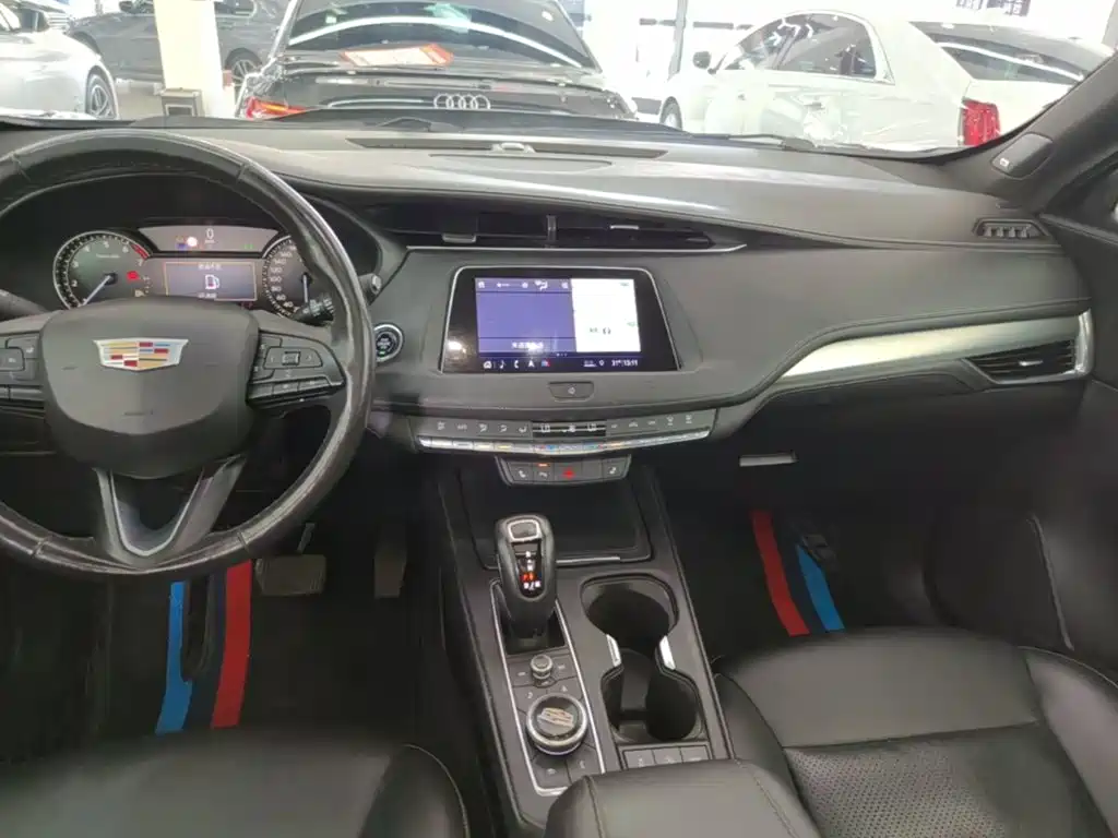 Cadillac XT4 2019 2018 28T FWD Leading Edition
