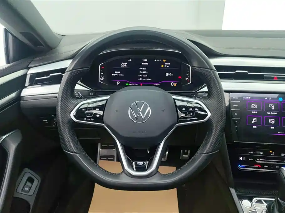 Volkswagen FAW-Volkswagen CC 2023 330TSI Dazzle Edition фото 15
