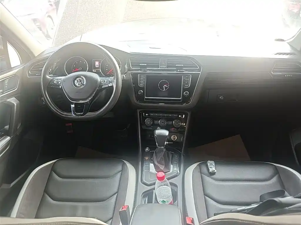 Volkswagen Tiguan L 2017 330TSI Automatic 2WD Luxury Edition фото 10