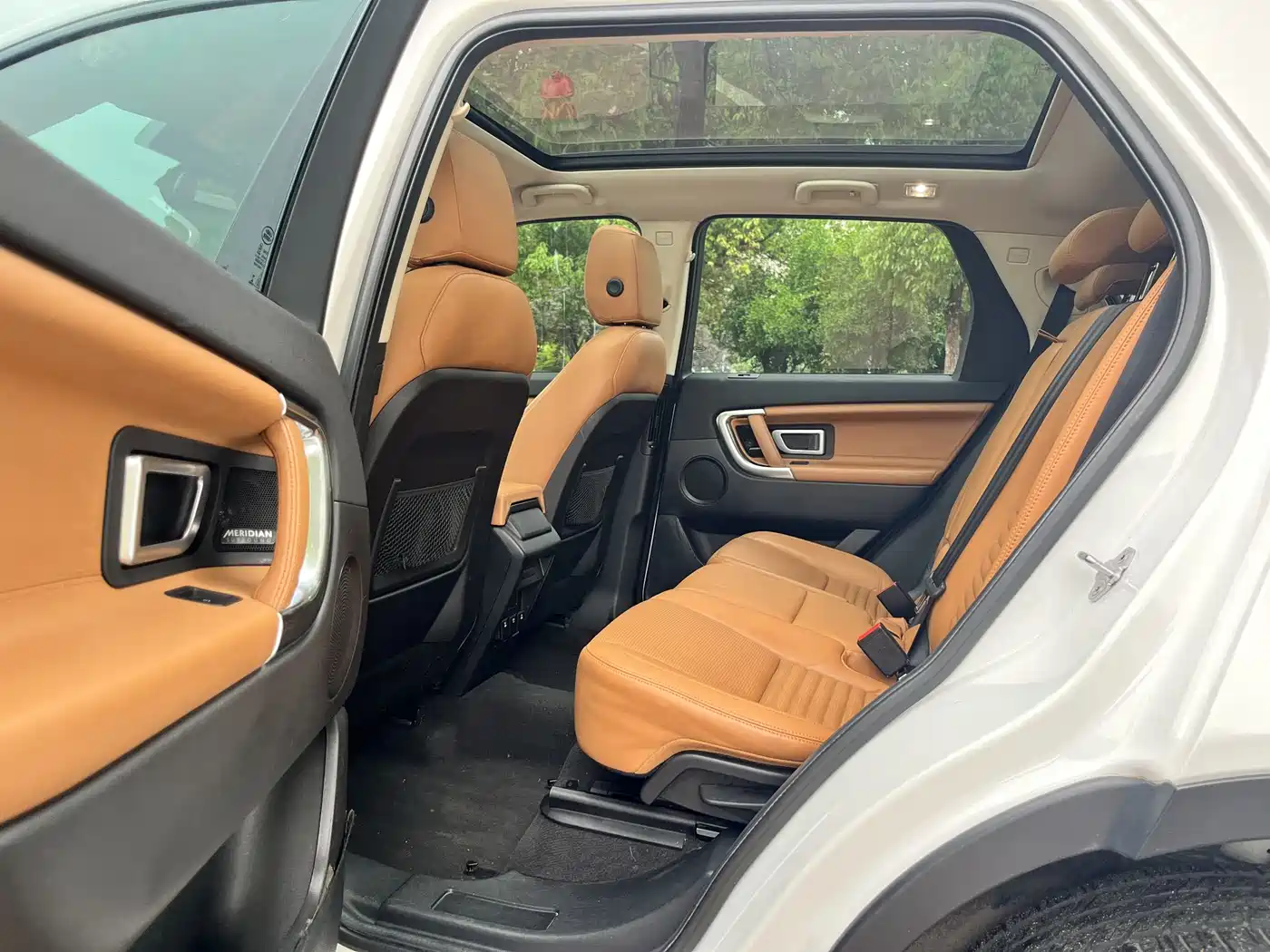 Land Rover Discovery Sport 2018 240PS HSE LUXURY Edition фото 12