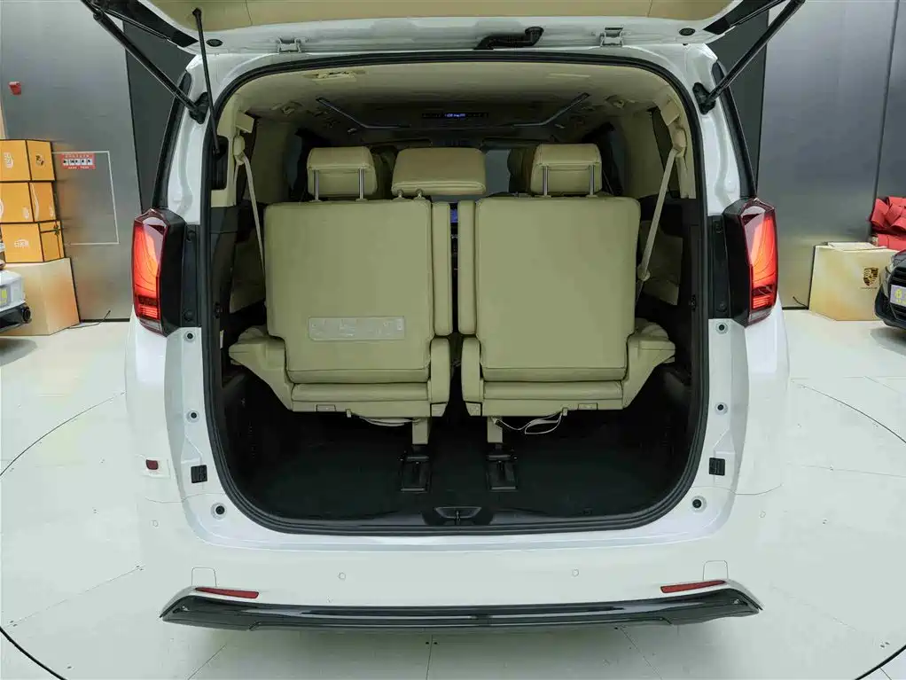 Toyota Alphard 2018 Facelift 3.5L Premium Edition фото 27