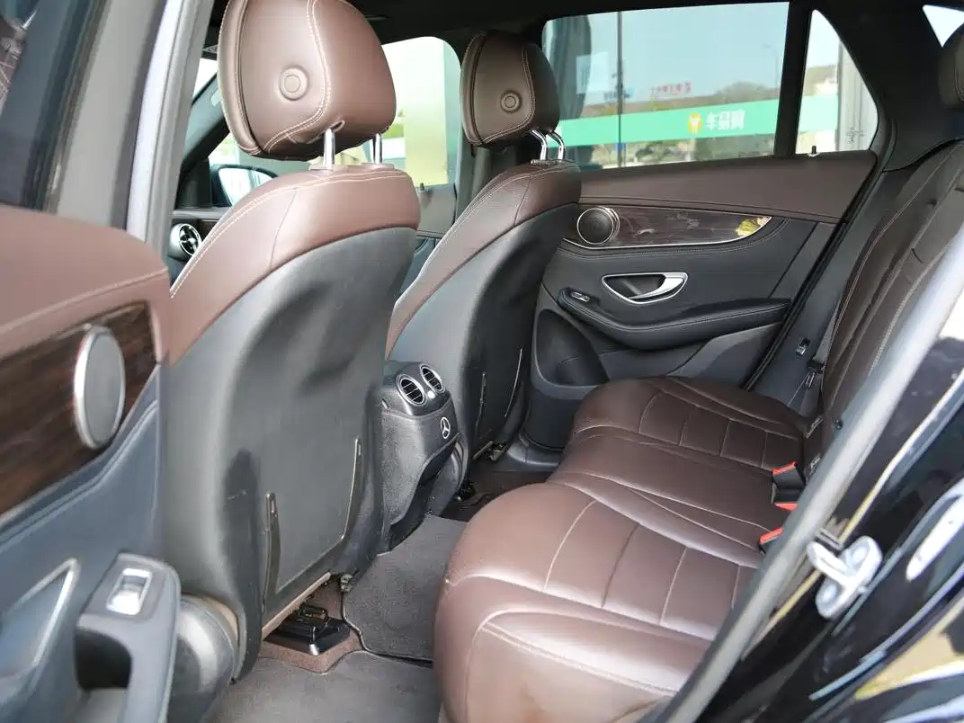 Mercedes-Benz GLC 2018 Facelift GLC 260 4MATIC Dynamic фото 14