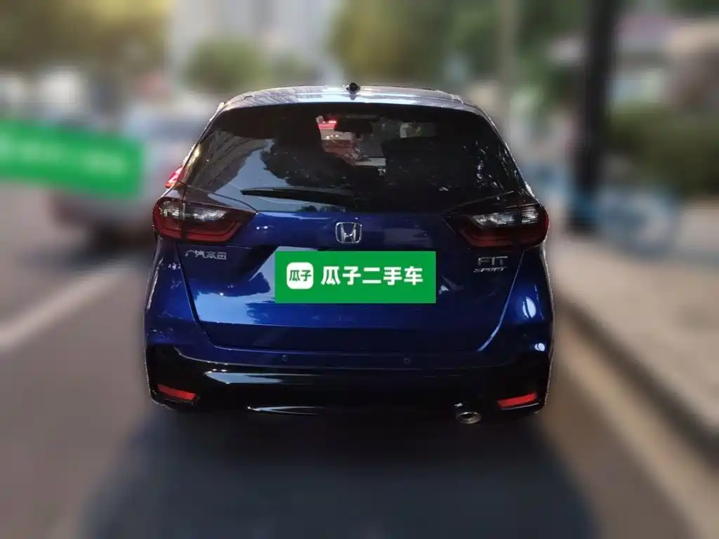 Фото 3 - Honda Fit