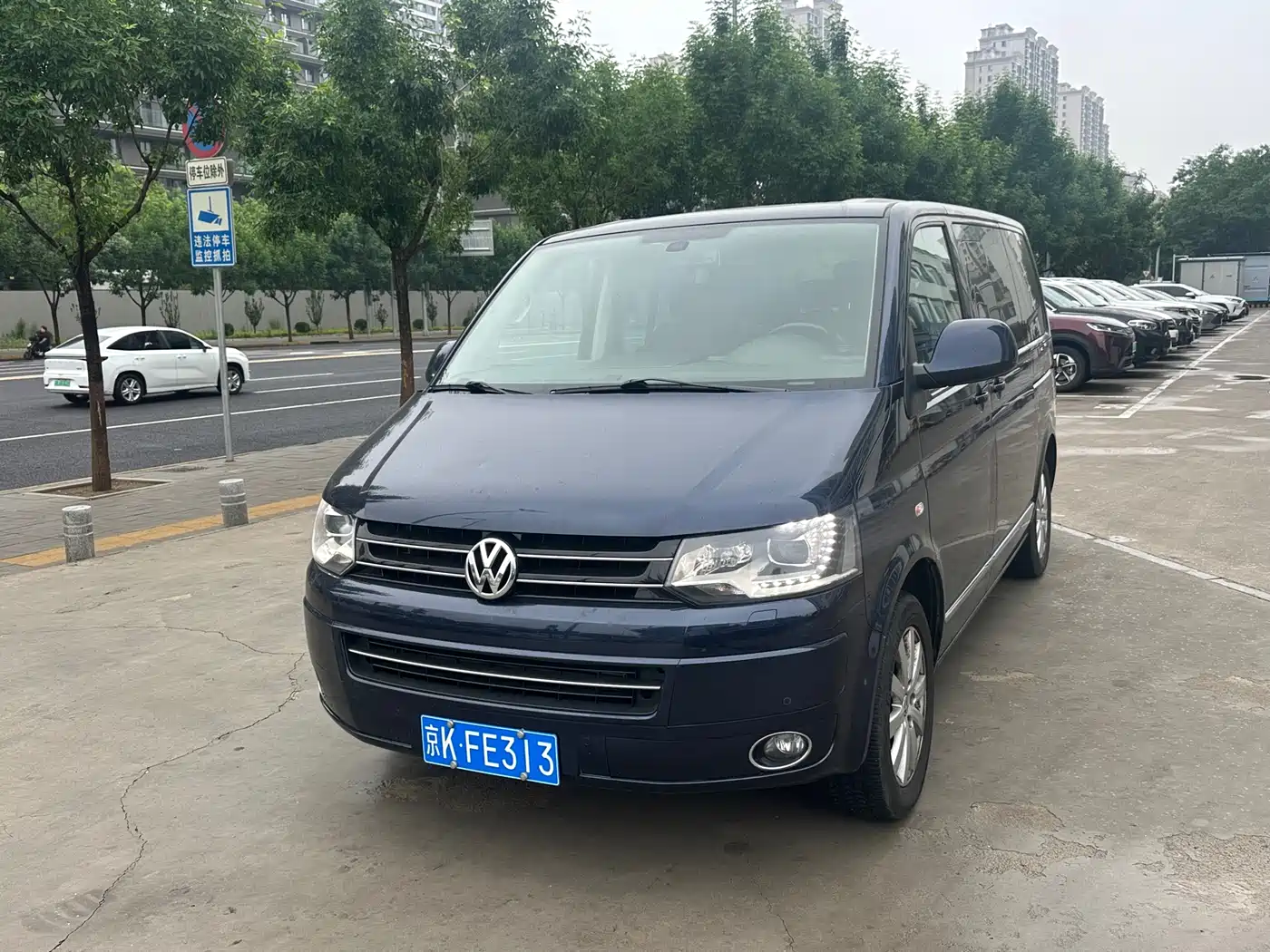 Volkswagen Multivan 2012 2.0TSI 2WD Luxury Edition