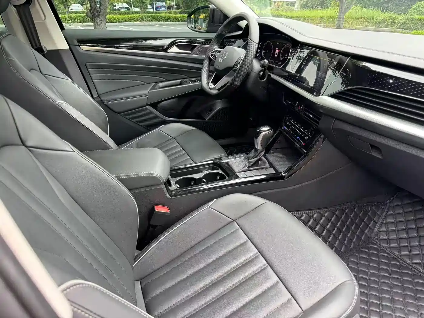 Volkswagen Passat 2023 330TSI Elite Edition фото 6