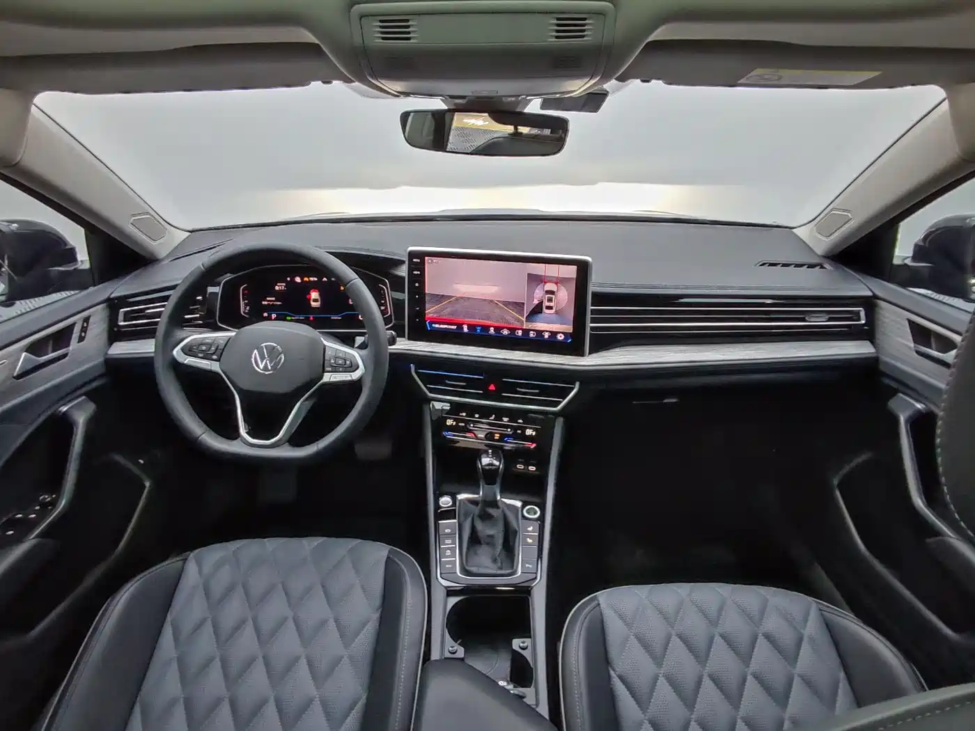 Volkswagen Sagitar 2023 280TSI DSG Surpass Plus Edition фото 10