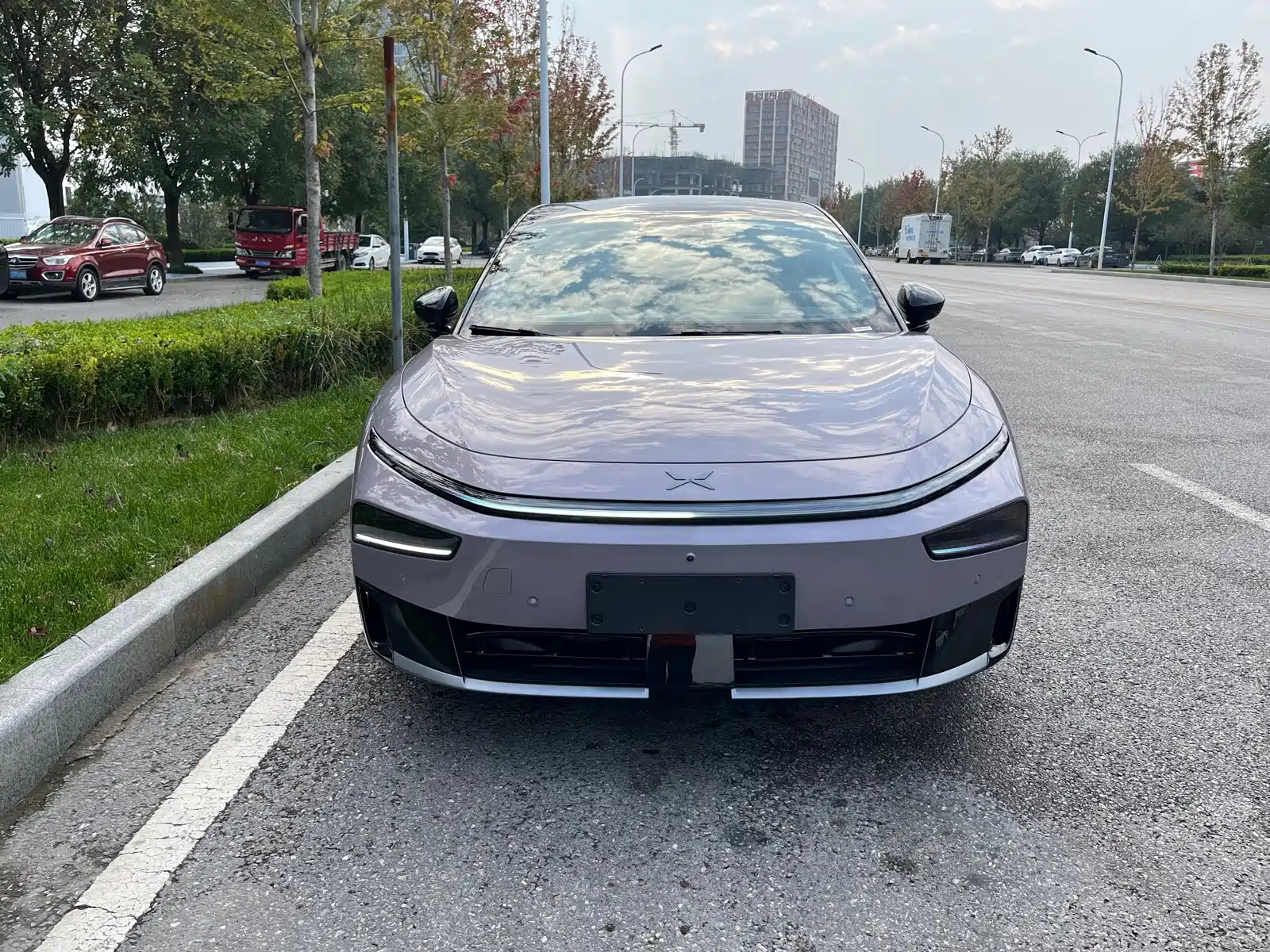 Фото 2 - XPeng P7+