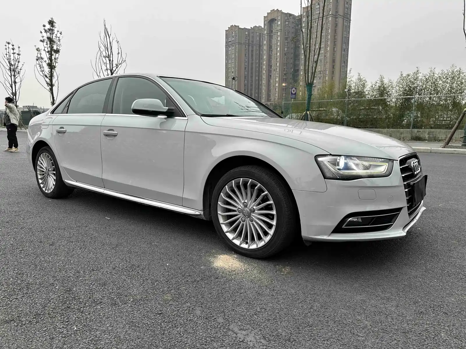 Фото 3 - Audi A4L