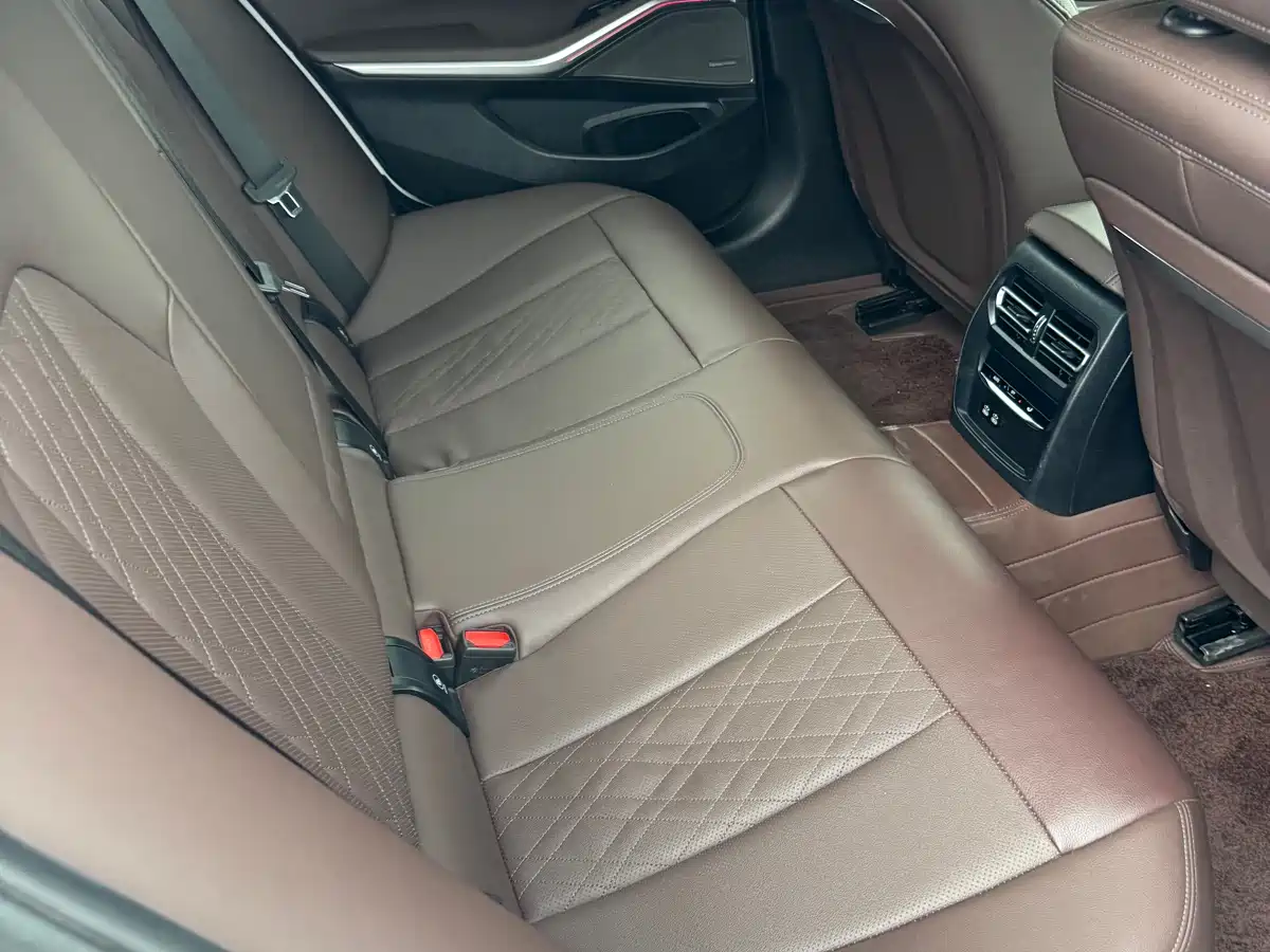 BMW 3 Series 2022 325i M Sport Package фото 16