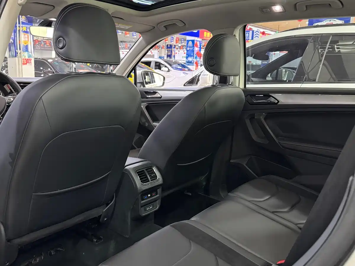 Фото 6 - Volkswagen Tiguan L