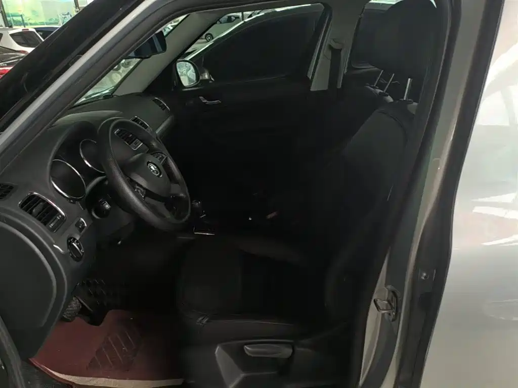 Škoda Yeti 2014 1.4TSI DSG Explorer фото 15