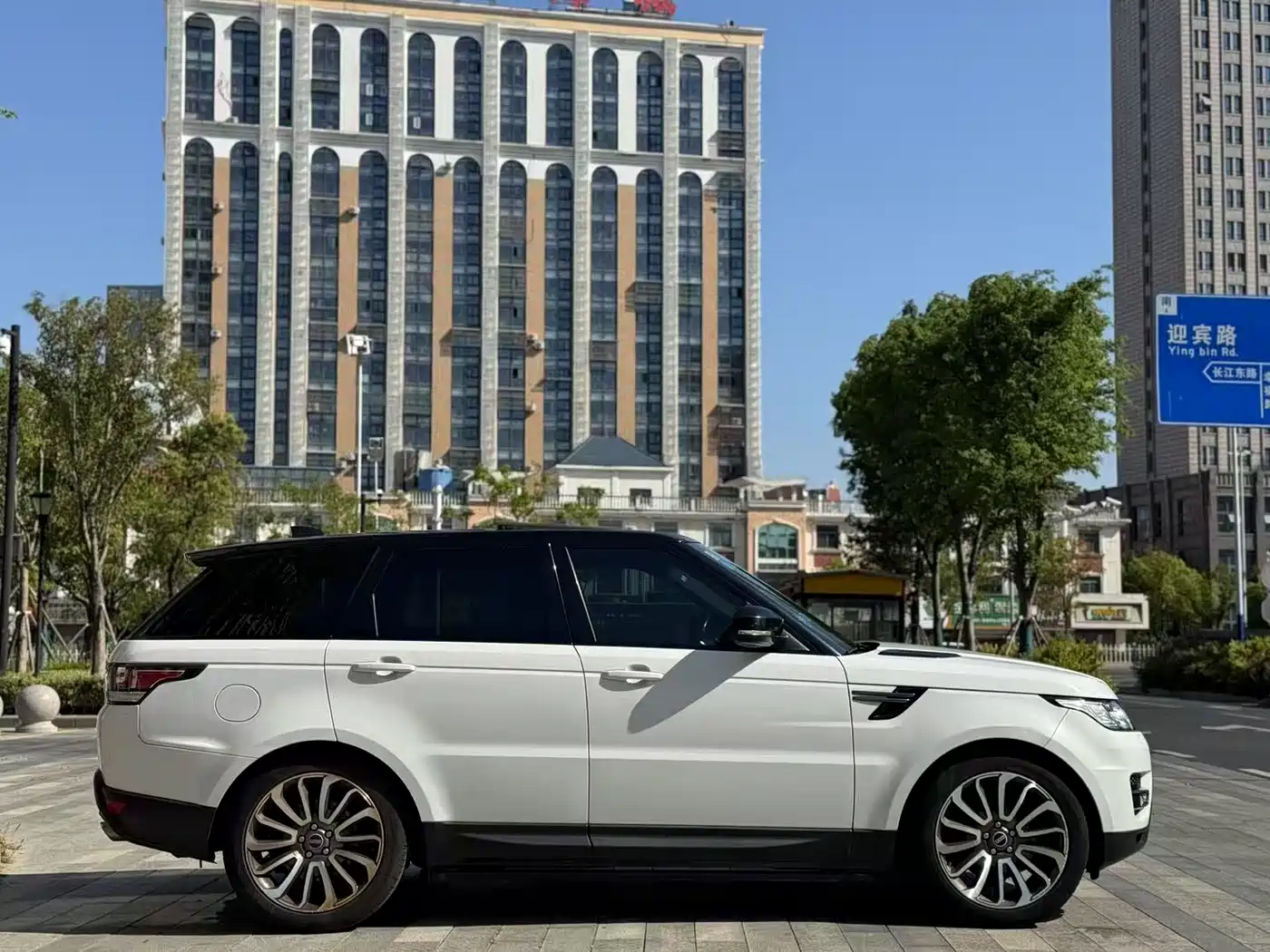 LAND ROVER RANGE ROVER SPORT
