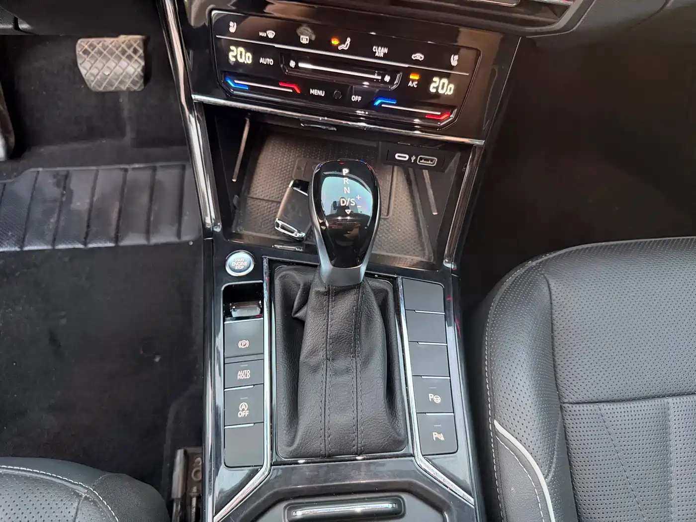 Фото 9 - Volkswagen Passat