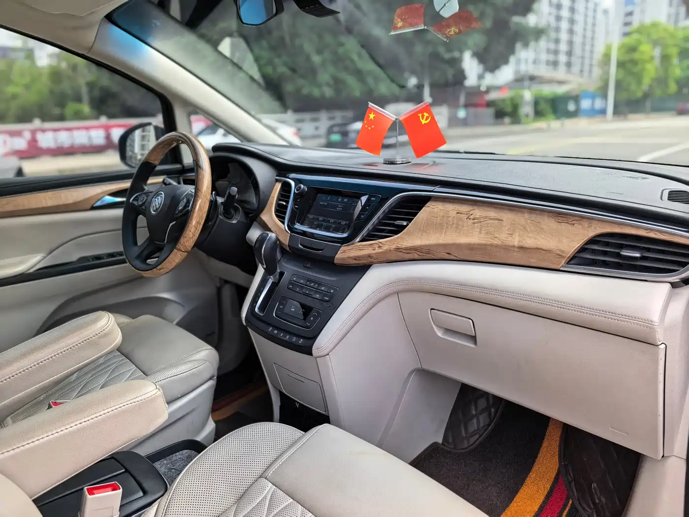 Buick GL8 2018 ES 28T Comfort Type China VI фото 7