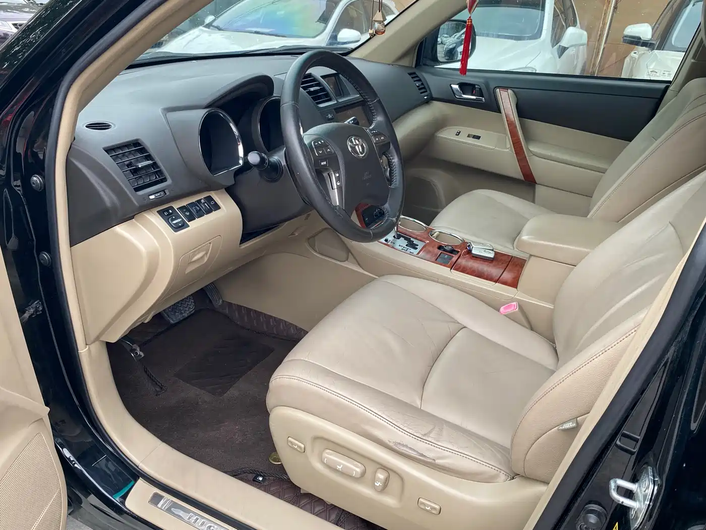 Toyota Highlander 2009 2.7L 2WD 7-Seater Premium фото 6