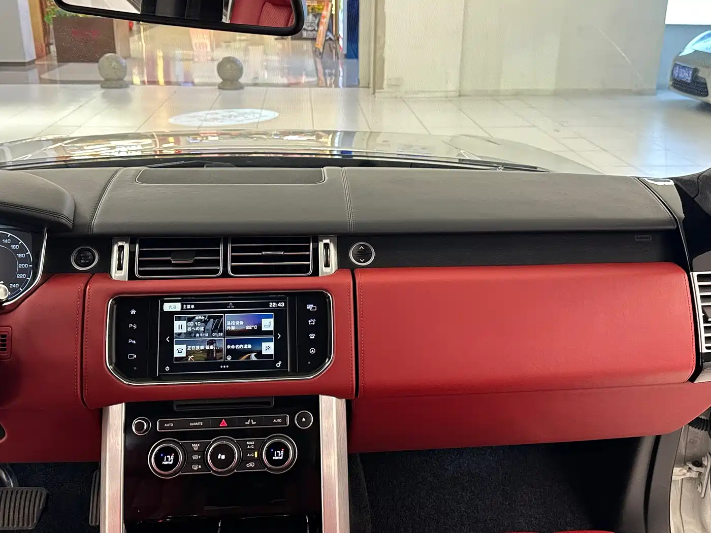 Land Rover Range Rover 2015 3.0 TDV6 Vogue фото 19