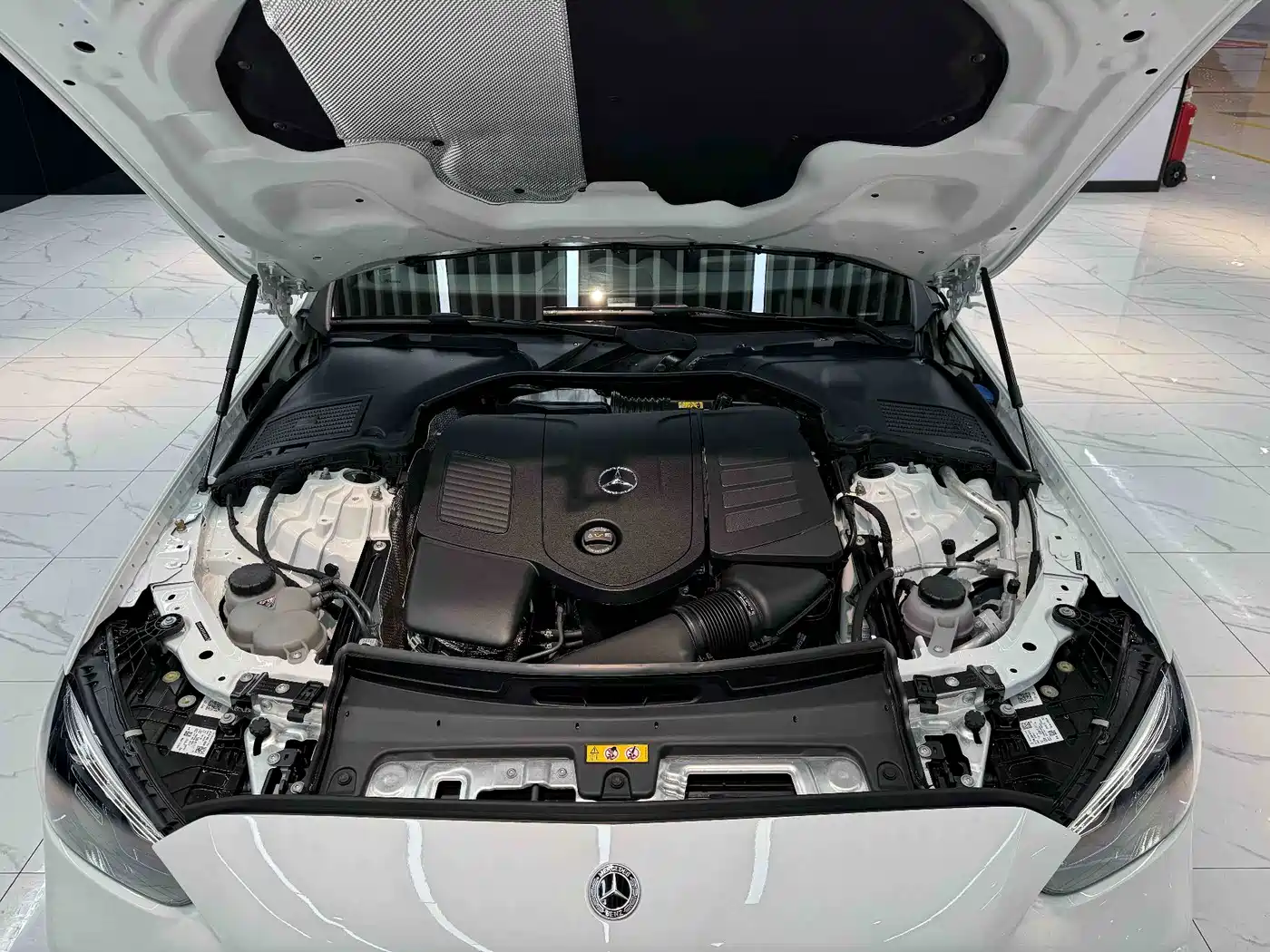 Mercedes-Benz C-Class 2025 C 260 L Night Sport Edition фото 12