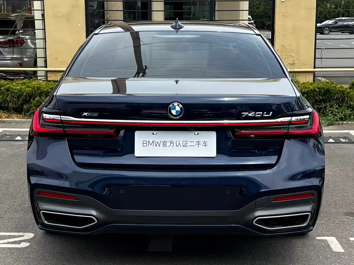 BMW 7 Series 2021 Model 740Li xDrive Executive M Sport Package фото 4