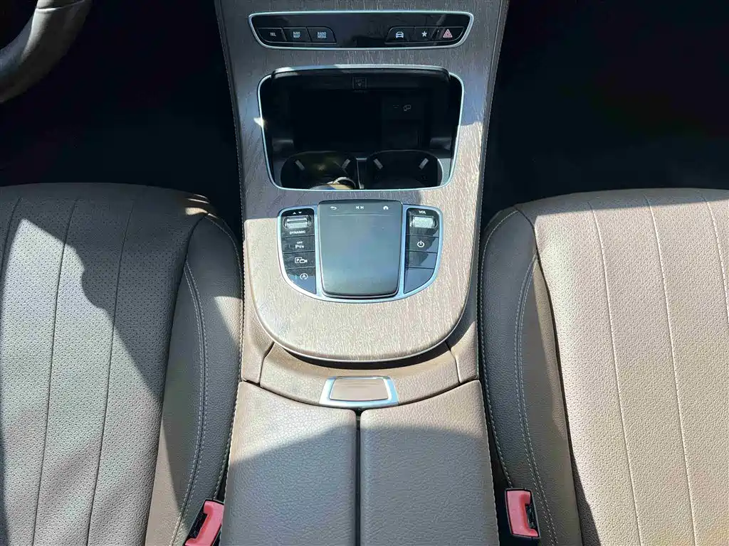 Mercedes-Benz E-Class 2021 E 300 L Fashion фото 20