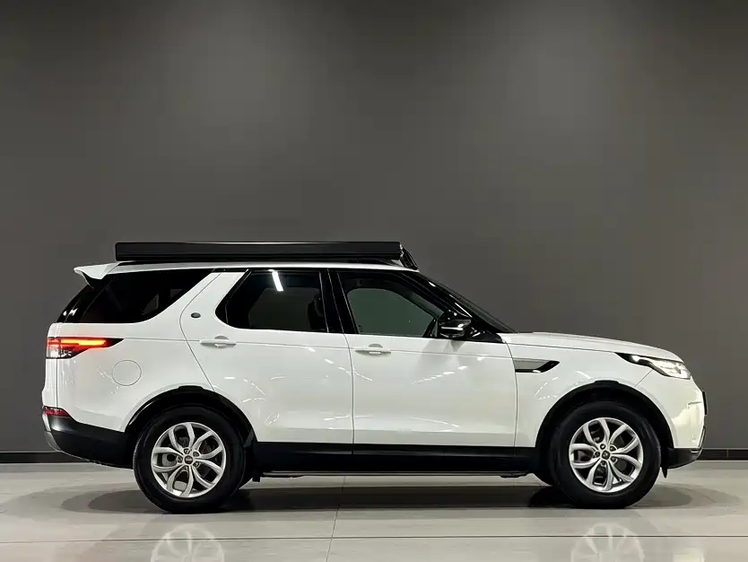Land Rover Discovery 2018 2.0T SE фото 3