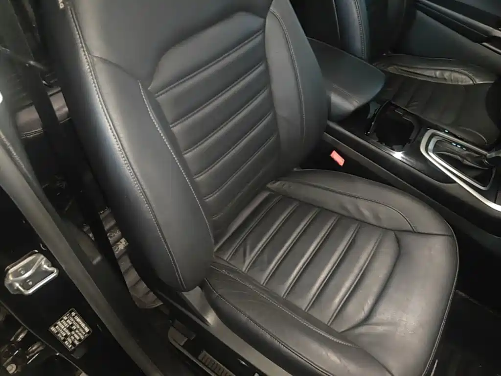 Фото 25 - Ford Edge