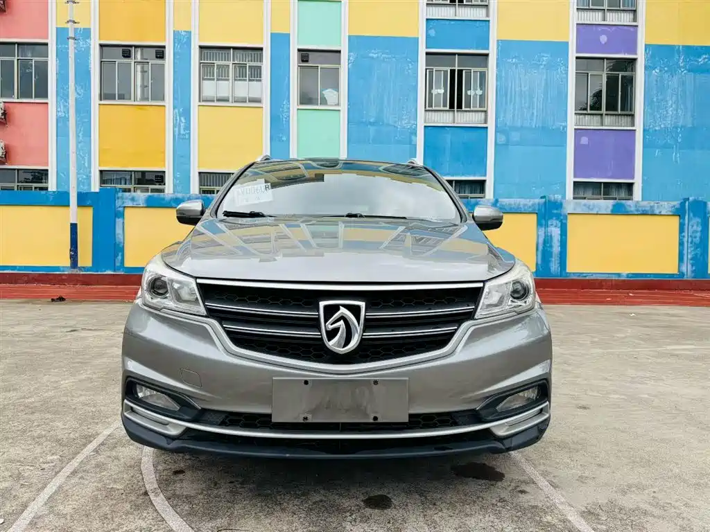 Baojun 730 2020 2019 1.5T CVT Fashion Edition 7-Seater China VI