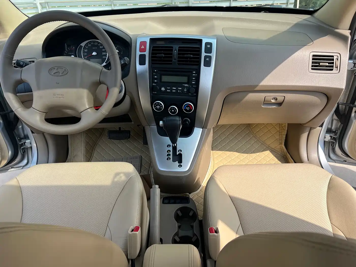 Hyundai Tucson 2009 2.0L Automatic 2WD Sunroof фото 6
