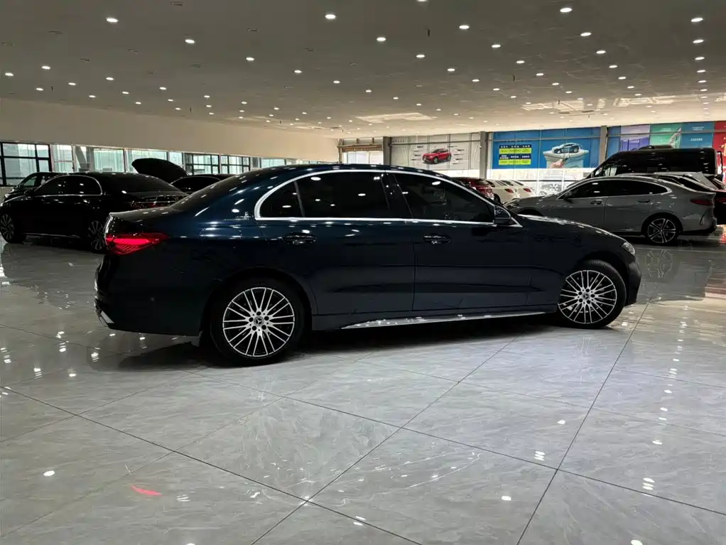MERCEDES-BENZ CLASS C