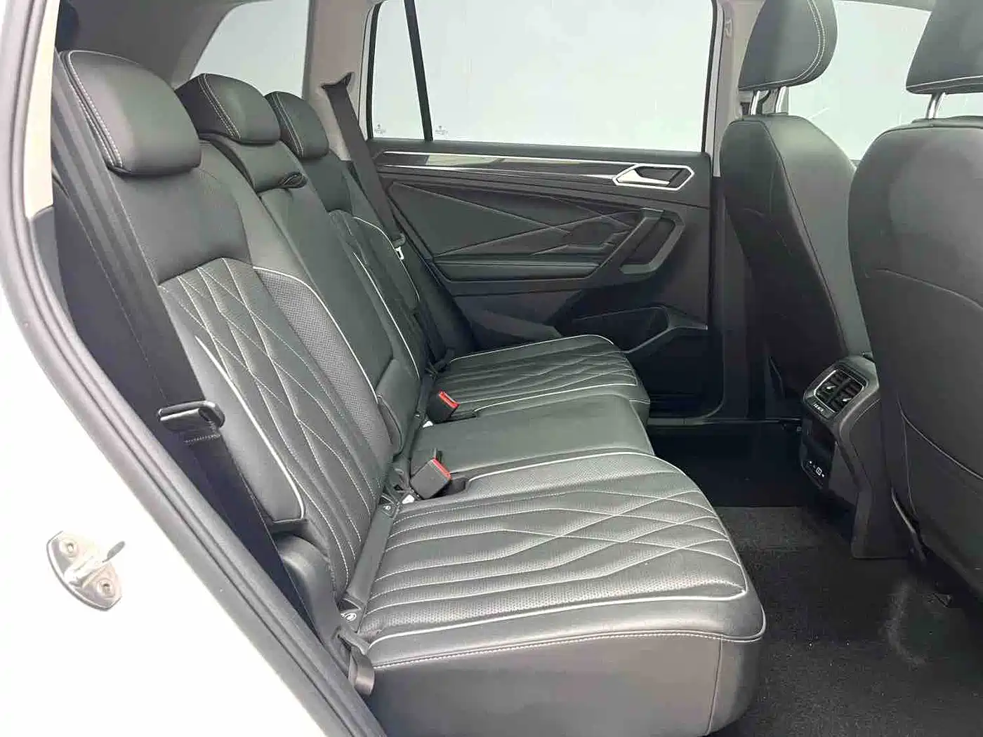 Volkswagen Tiguan L 2023 280TSI 2WD Trend Limited Edition фото 9