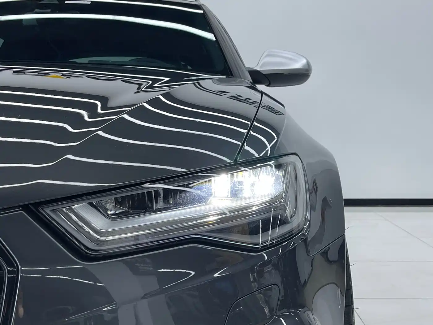 Audi RS 6 2016 RS 6 4.0T Avant фото 22