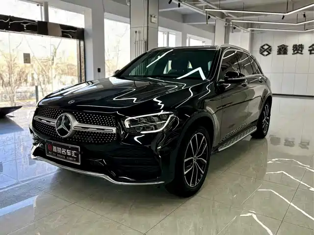 MERCEDES-BENZ GLC