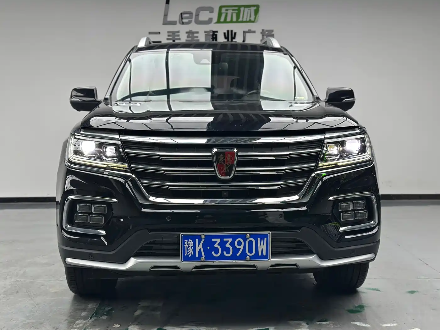 Roewe RX8 2018 2018 30T Internet-connected 2WD Ultimate Edition