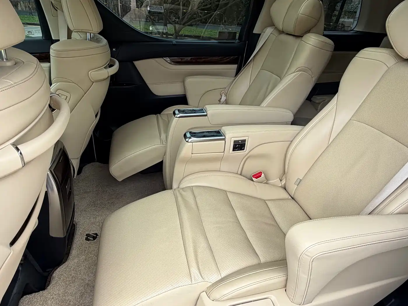 Toyota Alphard 2018 Facelift 3.5L Luxury Edition фото 13