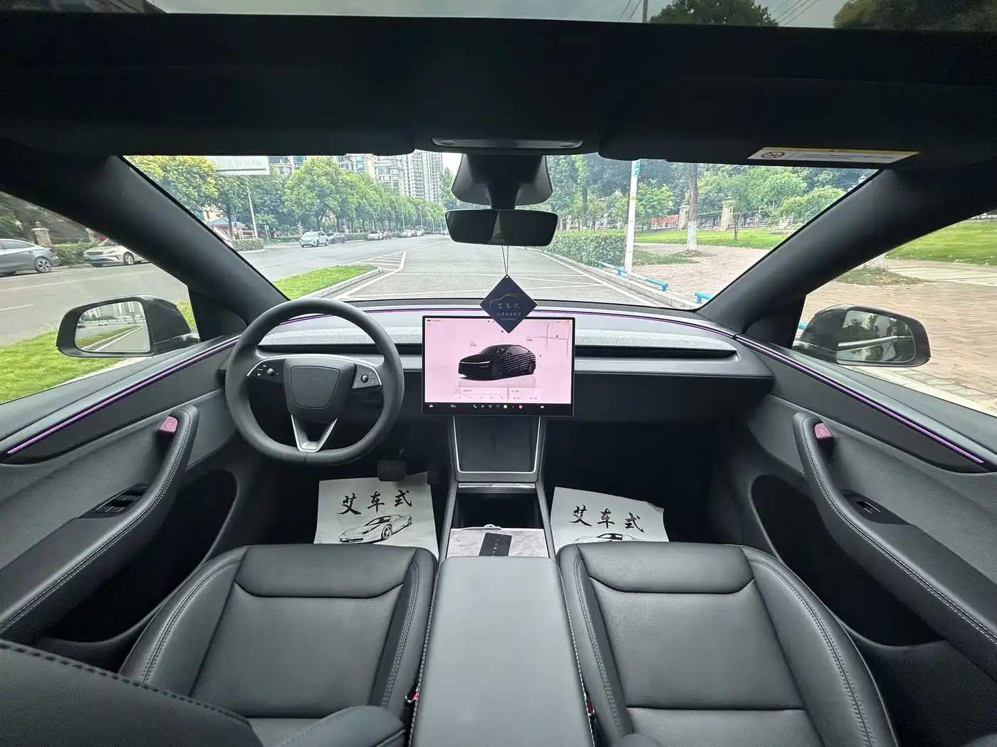 Tesla Model Y 2026 2025 Rear-Wheel Drive