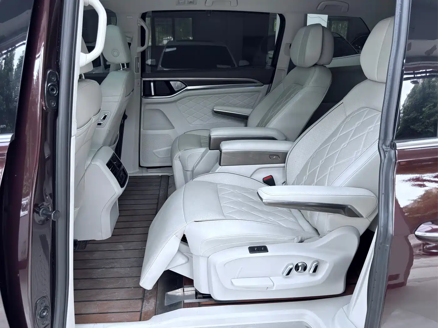 Volkswagen Viloran 2020 380TSI Flagship Edition фото 4