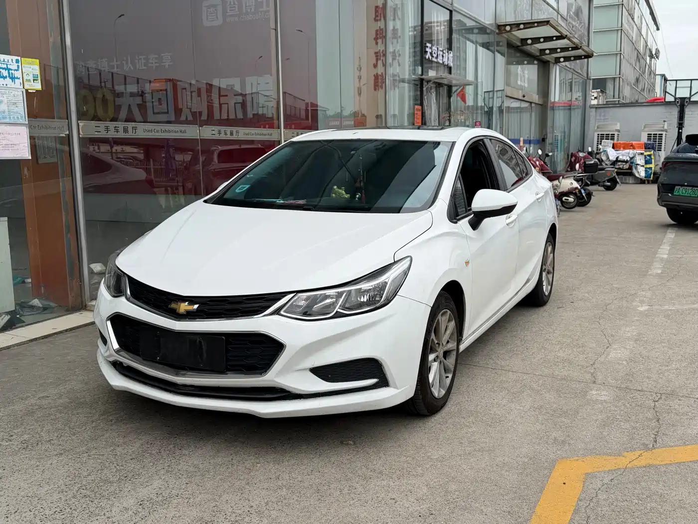 Chevrolet Cruze 2018 320 Automatic Pioneer Sunroof Edition фото 2