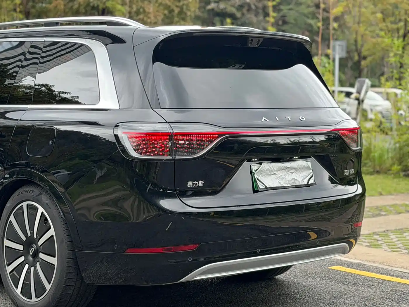 AITO Wenjie AITO M9 2025 Extended Range Ultra 52kWh 6-Seater фото 16
