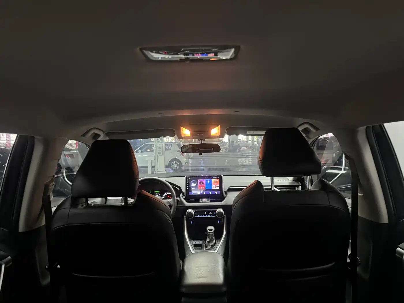 Toyota Wildlander 2022 2.0L CVT FWD Leading Edition фото 15