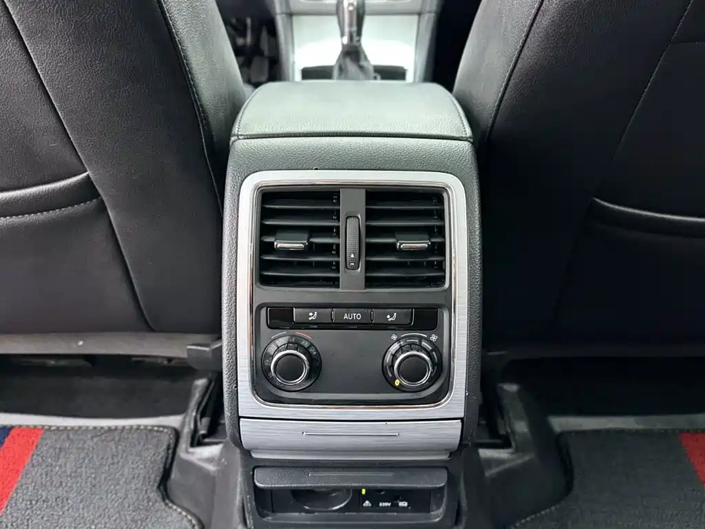 Volkswagen Passat 2015 1.8TSI Automatic Prestige Edition фото 20