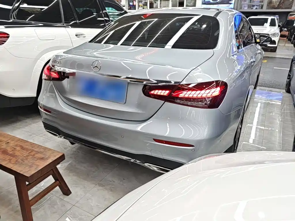 Photo 7 - Mercedes-Benz E-Class