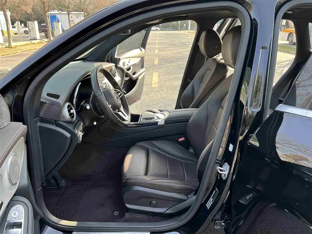 Mercedes-Benz GLC 2020 Facelift GLC 260 L 4MATIC Dynamic фото 13