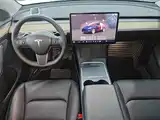 Фото 10 - Tesla Model Y
