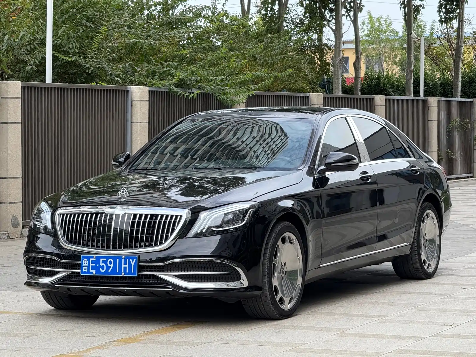 Photo 1 - Mercedes-Benz S-Class