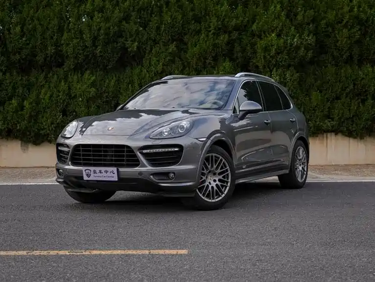 Фото 1 - Porsche Cayenne