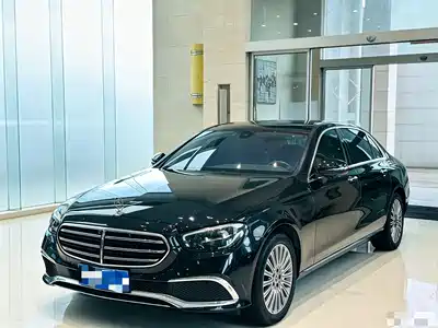 Mercedes-Benz E