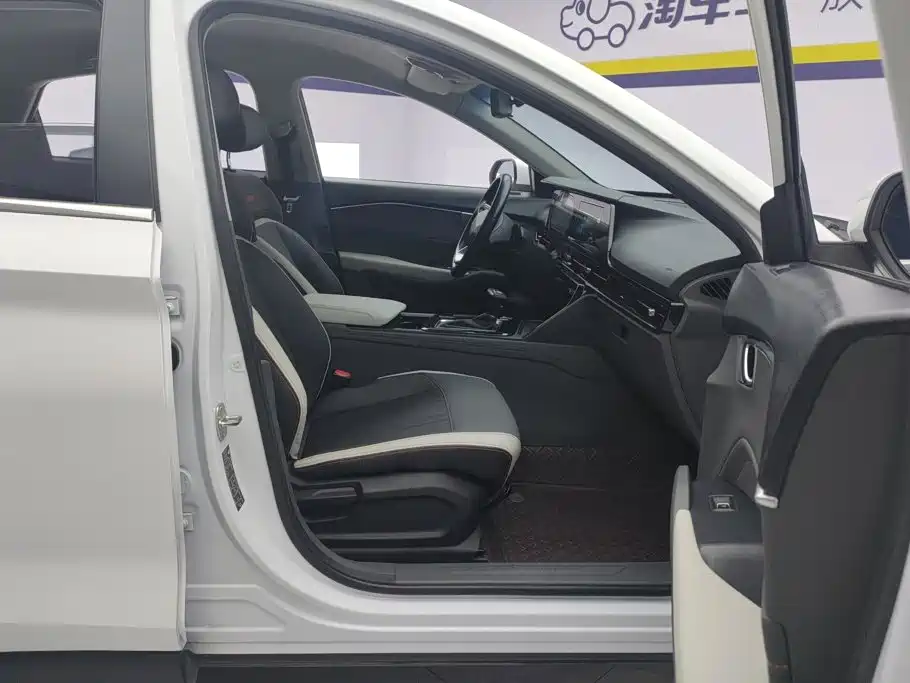 Baojun RC-6 2019 2019 1.5T CVT 24-hour Online Luxury
