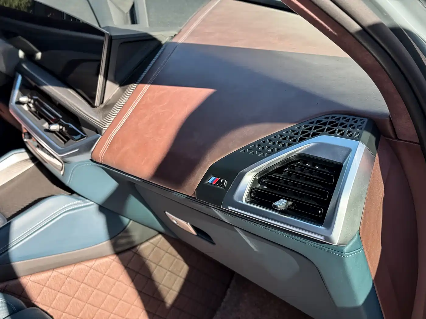 BMW XM 2024 2023 Model Base