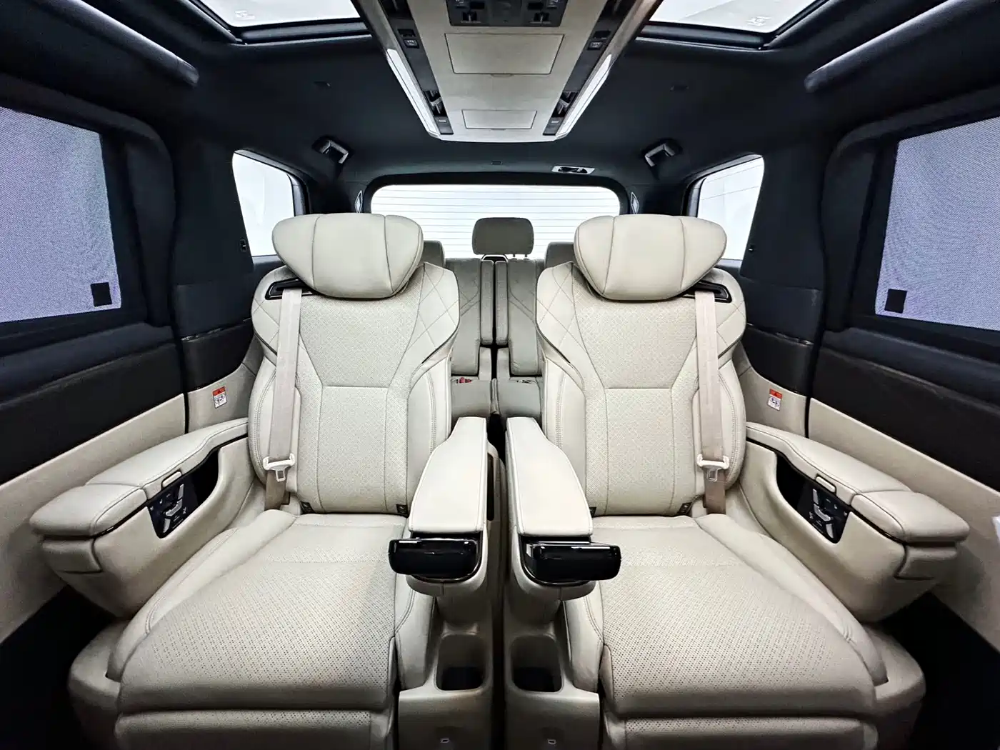 Toyota Alphard 2024 Hybrid 2.5L Prestige Edition фото 18