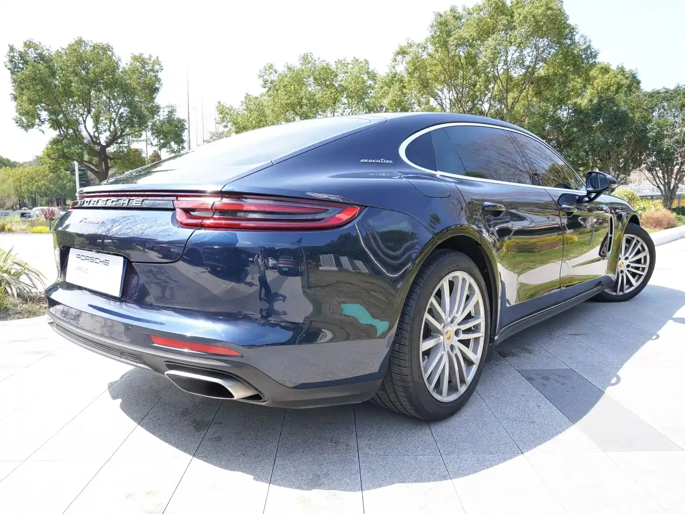 Porsche Panamera 2017 Panamera Executive Long Wheelbase 3.0T фото 16